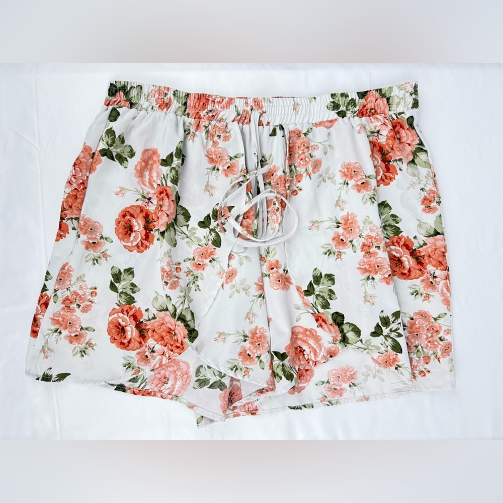 Floral Faux Wrap Style High Waist Women's Shorts - Picture 3 of 4